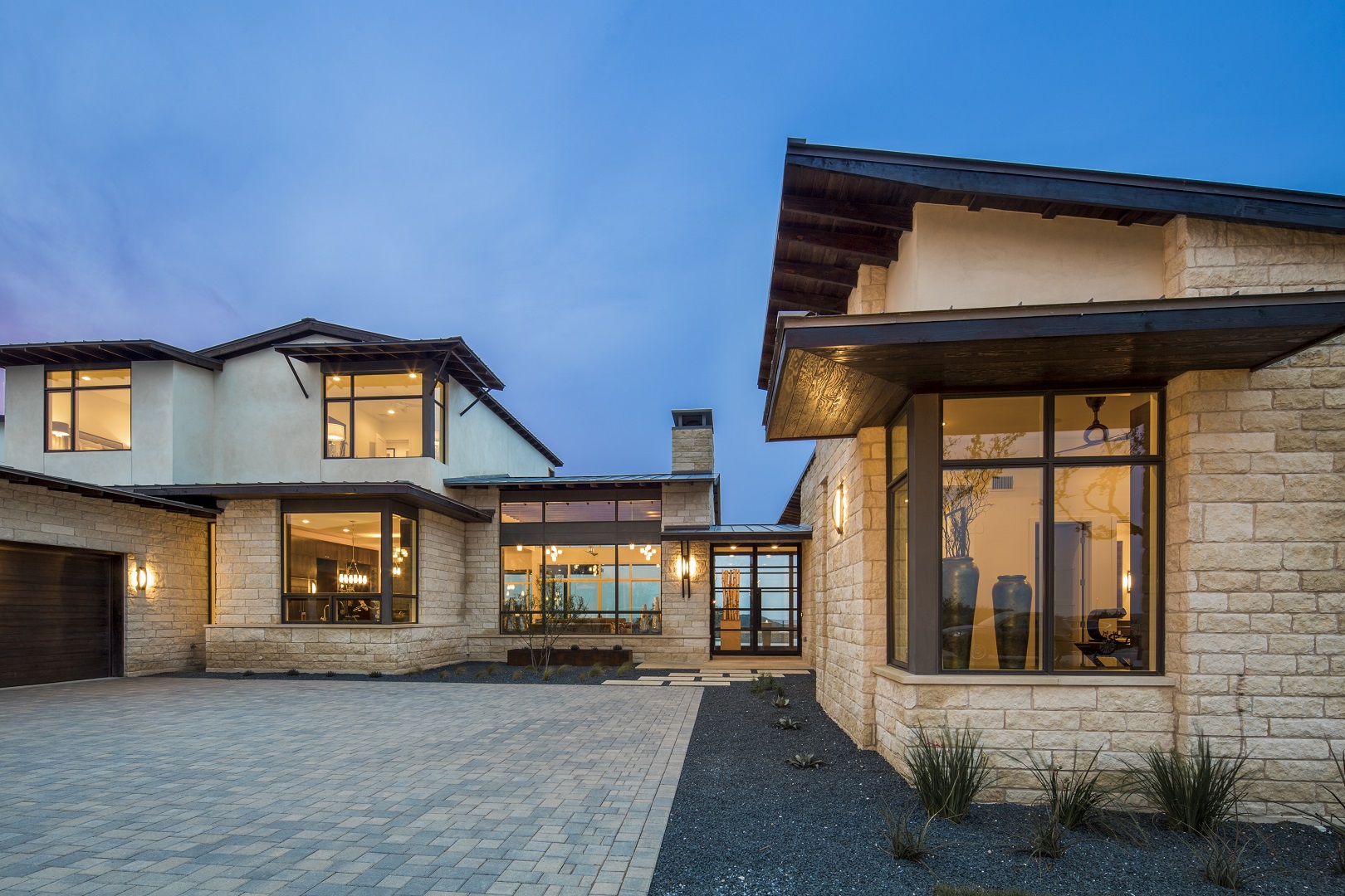 Serene Hills Residence Austin Architects