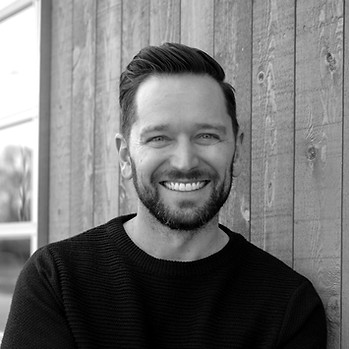 Studio MELEE Staff-27_edited.jpg