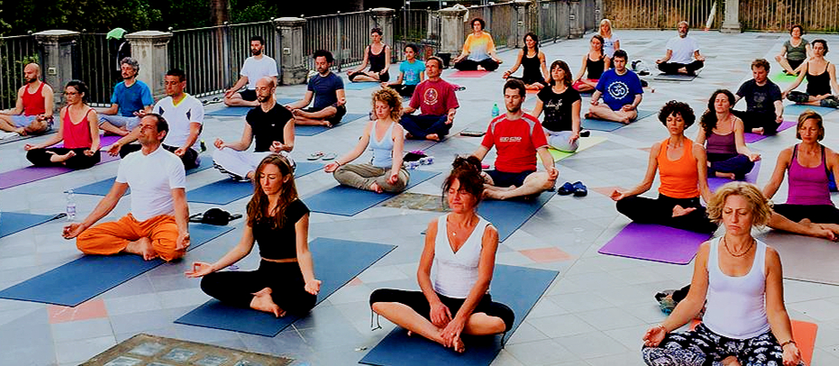 Yoga session in McLeodganj Dharamshala with peaceful Himalayan mountain surroundings and meditation atmosphere