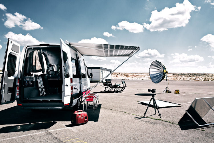 PHOTOGRAPHY UNIT VAN WITH GRIPS