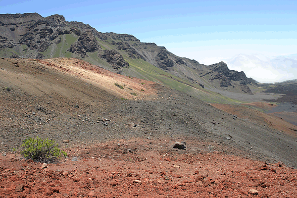 IMG_12918-Maui-trail-dans-le-cratère-du-Haleakala