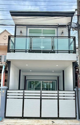 วิวด้านหน้าบ้าน