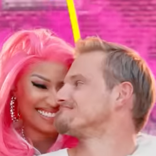 GgGgIiIiRrRrlLlL, this is SUPER FREAKY!!