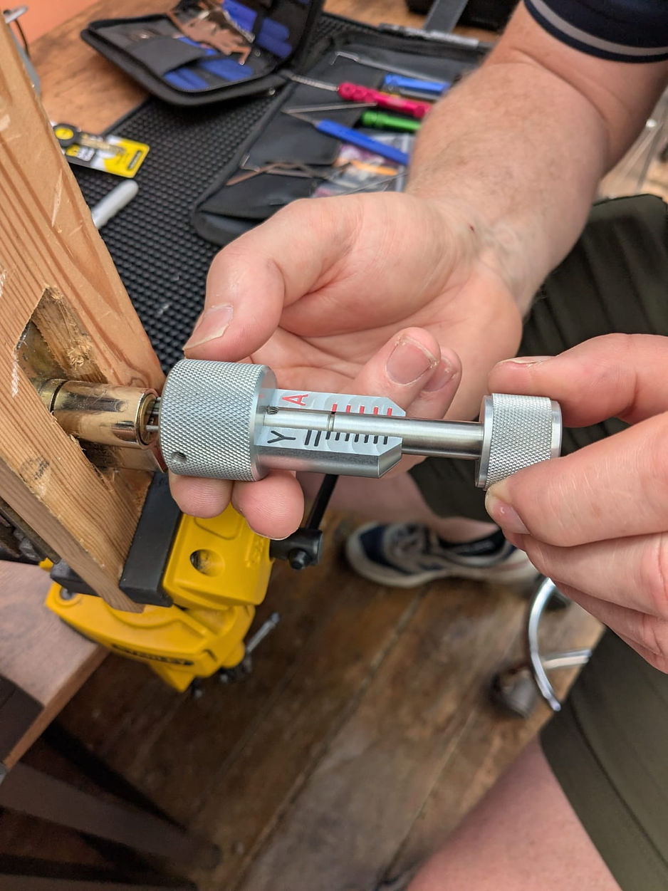 Decoding lock, Iain Farley Kelso locksmith.jpg