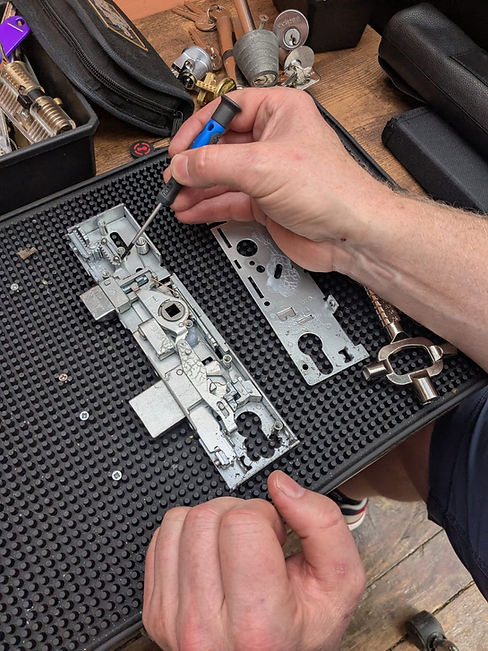 Locksmith training, Elite, the best, professional, Taylors Locksmiths Training, Gateshead