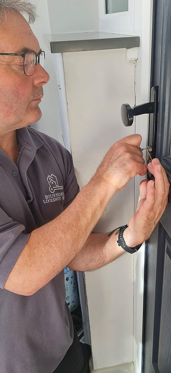 James Williams, Locksmith, Bournemouth, Bournemouth Locksmith Service, Locksmith in Bourne