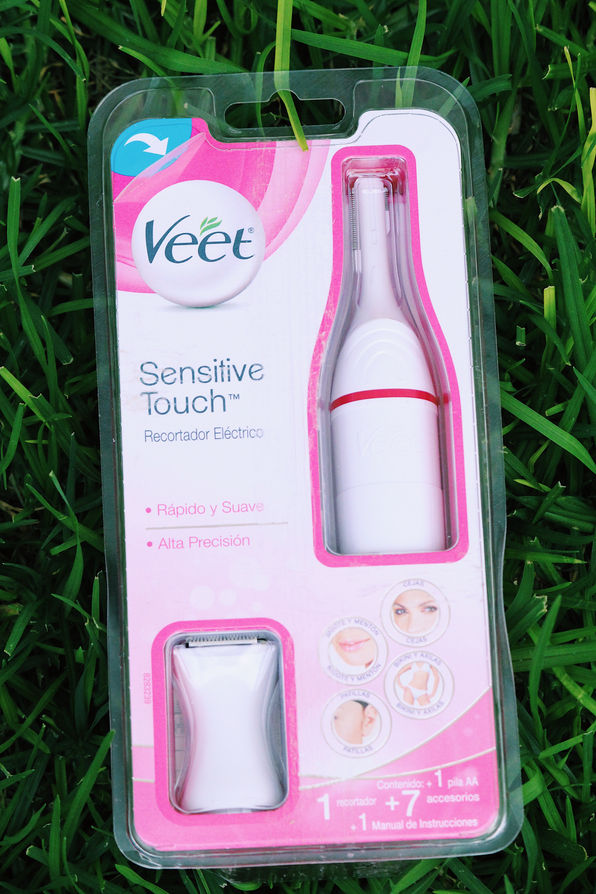 Manera fácil y rápida de depilar tus cejas? prueba la nueva SENSITIVE TOUCH de VEET