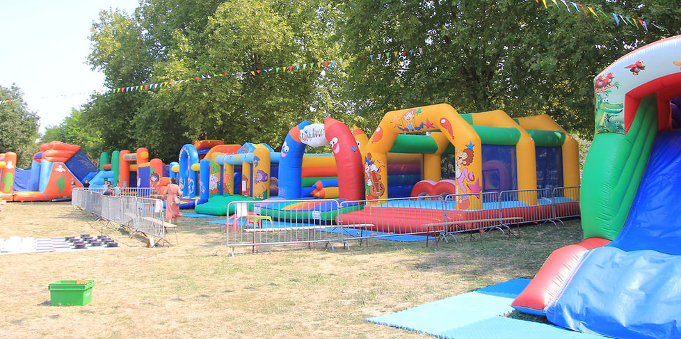 panoramique jeux gonflables 2025 - 2.jpg