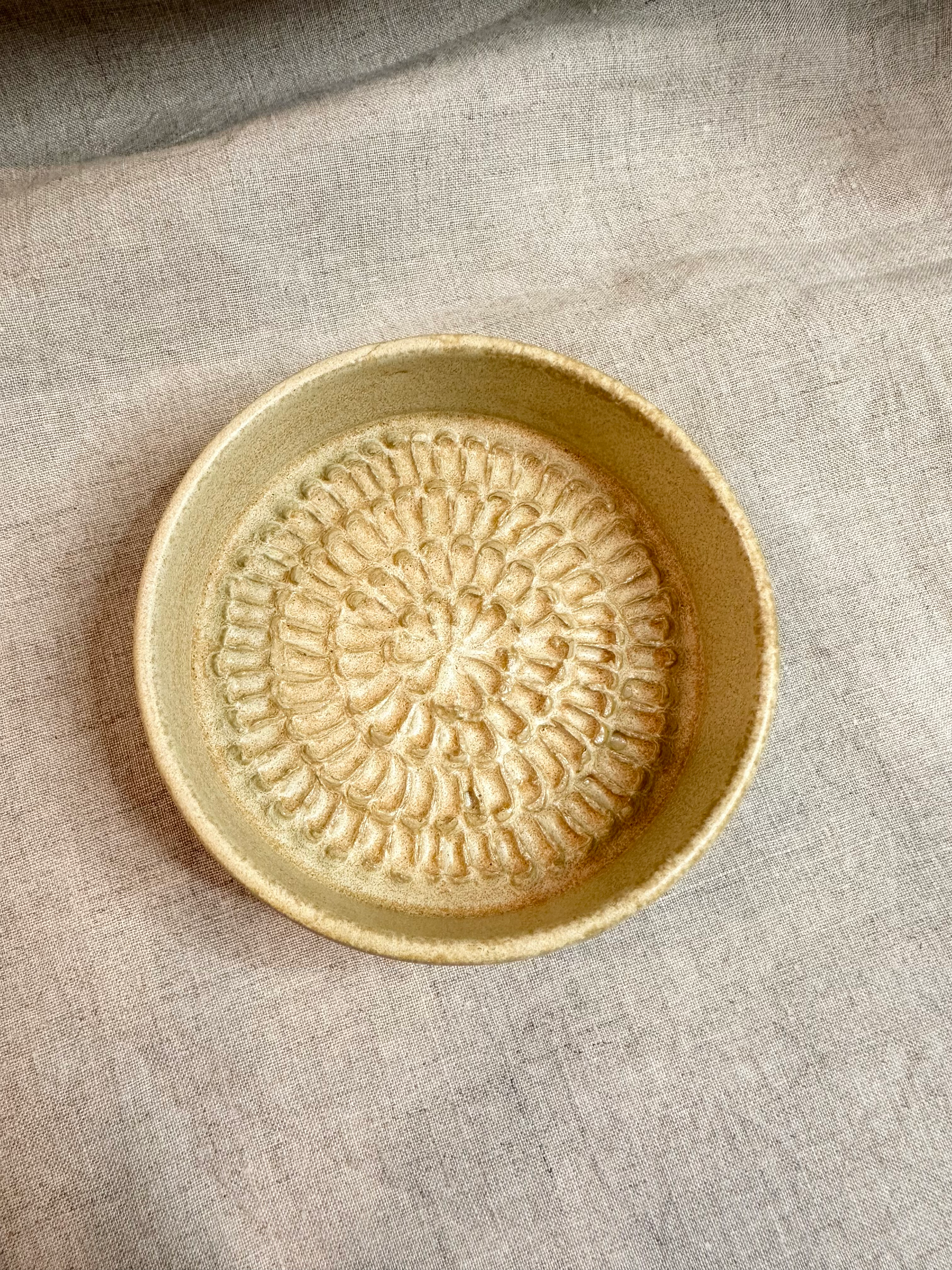 Hvitløksrasp- Beige