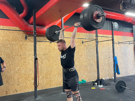 Fredagsbloggen - Thruster Max, JAckie, the Broomstick Mile, Chippertime, Muscle up work on La Sombrilla, Team Joshi | Uke 28