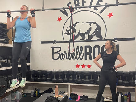 Fredagsbloggen, International Womens Day, Power Cleans, Goats & Friday Night Lights | Week 10.24