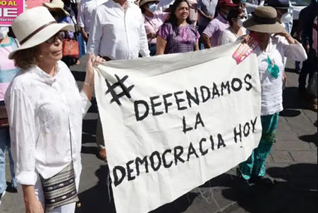 Pisotear la Ley destruye la democracia