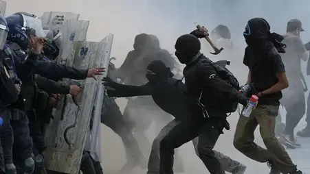 Los Encapuchados, Vestidos de Negro, Impunes