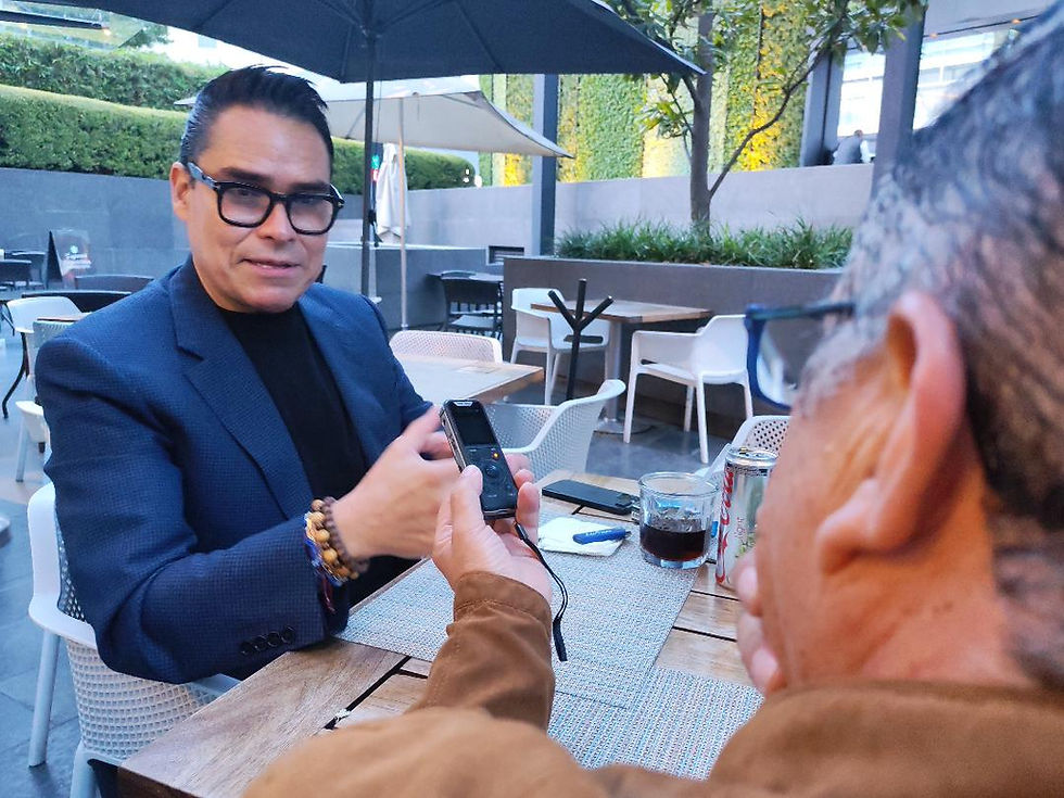 LA VIDA NO ES UNA CARGA SINO UNA BENDICIÓN; GRACIAS A DIOS Y A LA MÚSICA, ME CONVERTÍ EN LOCUTOR: TOÑO ESQUINCA