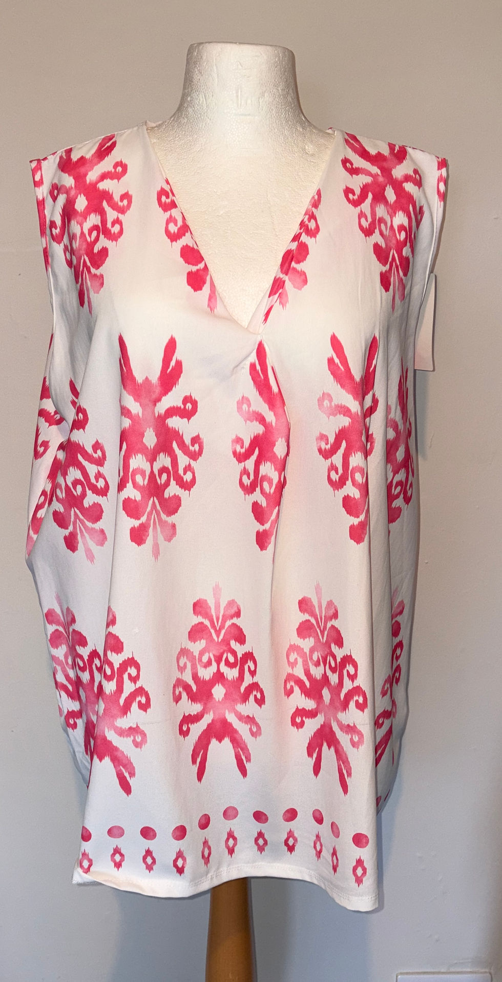 Thumbnail: Pink and white top