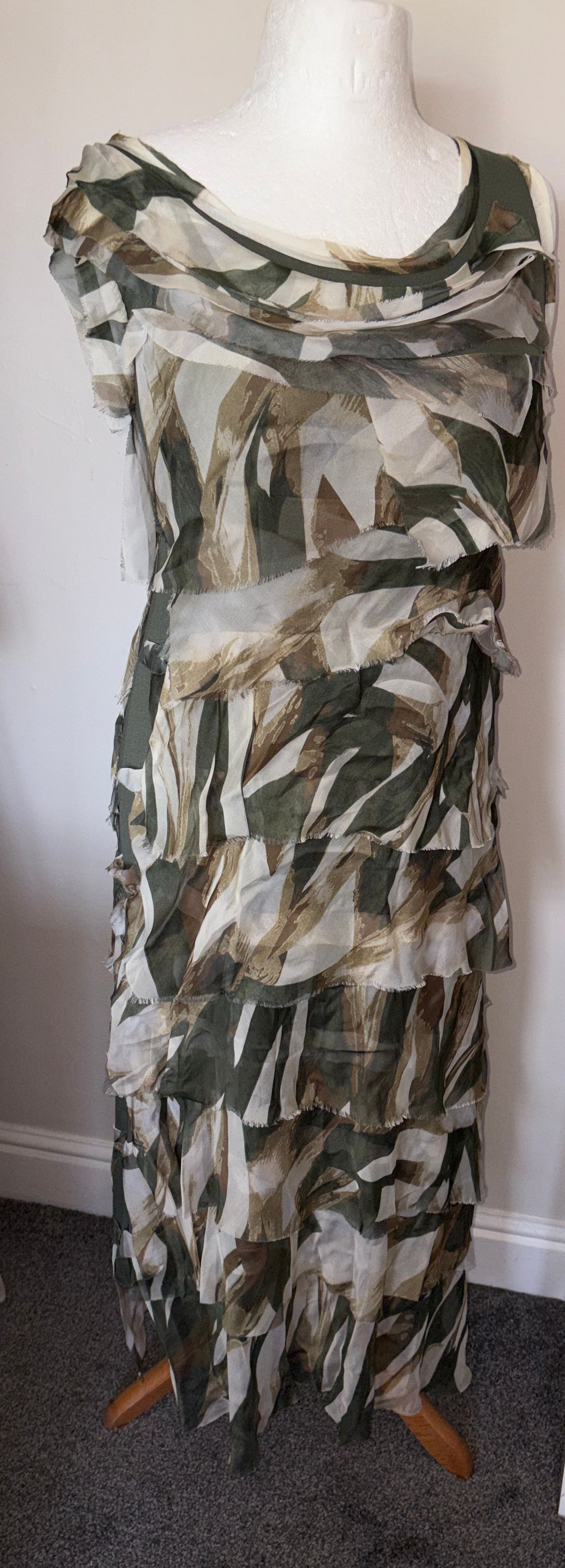 Obsession dress fit to 14