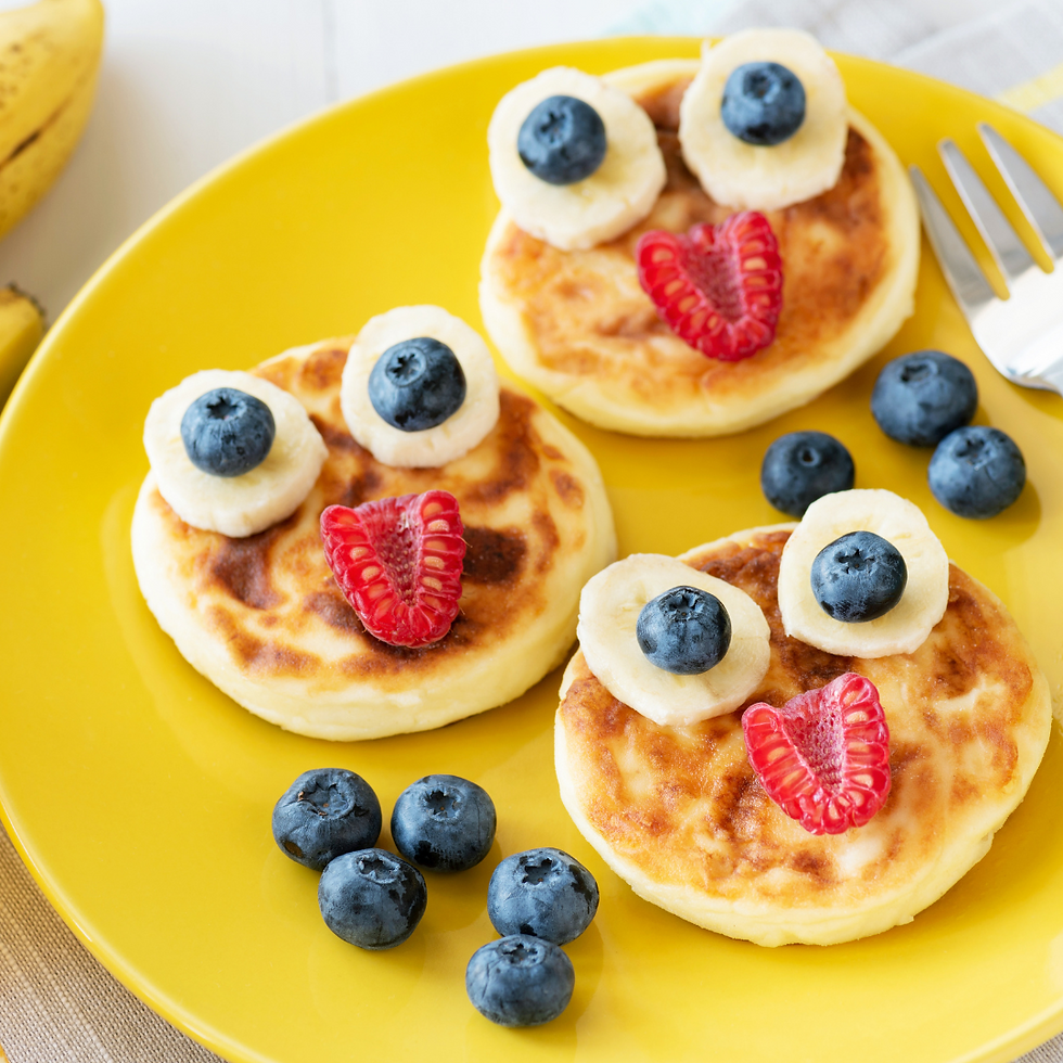 mini pancakes with strawberries, blueberries and banana