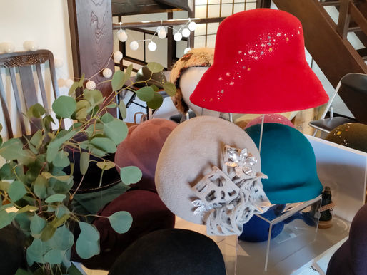 色と形を楽しむ帽子展終了いたしました。