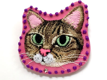 キジトラ猫のアップリケバッヂ