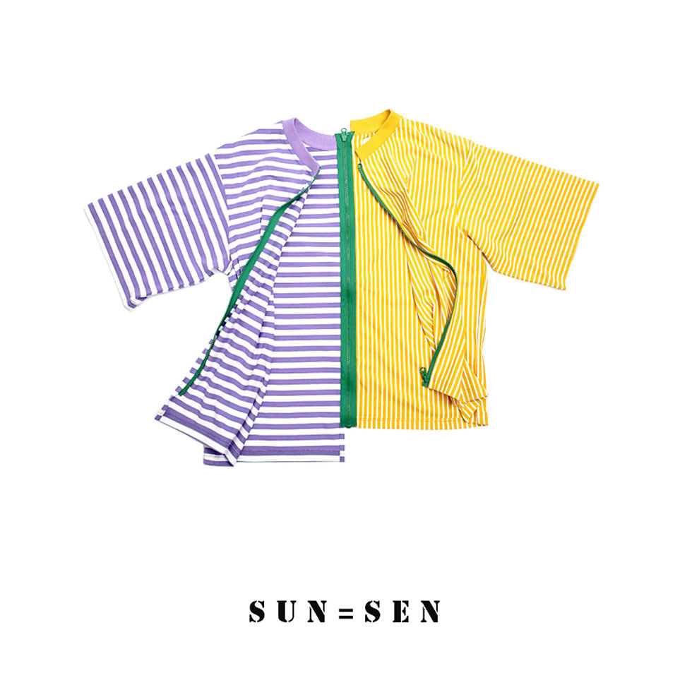 縮圖：IN OR OUT t-shirt
