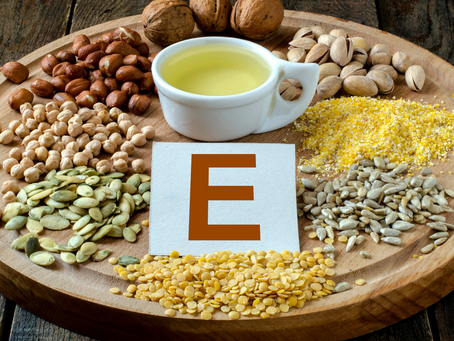 Vitamina E, beneficios de la vitamina E, antioxidantes naturales, piel radiante, cabello sano, uñas fuertes, suplementación natural, cómo proteger la piel, salud del sistema inmune, envejecimiento prematuro, energía natural, vitaminas para mujeres, salud integral, salud femenina, suplementos para la piel, suplementos para el cabello, VidaBooster, dra. sofia lopez, cata rivera, catalina rivera, MBA. Catalina Rivera, suplementos, suplementos alimenticios, vitaminas y minerales