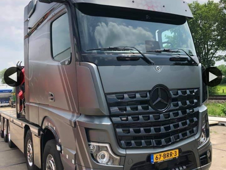 Mercedes-Benz Arocs превратили в рай для дальнобойщика