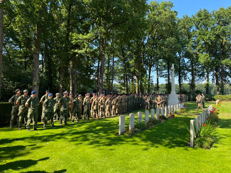 VVAM-gidsen verzorgen tweedaagse battlefield tour voor 350 studenten van het Defensity college