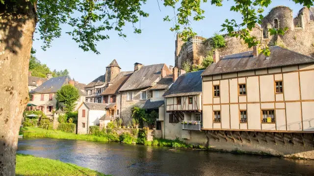 segur le chateau.webp
