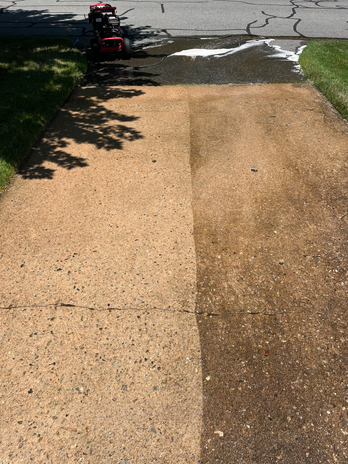 Concrete driveway cleaning in Jamestown RI