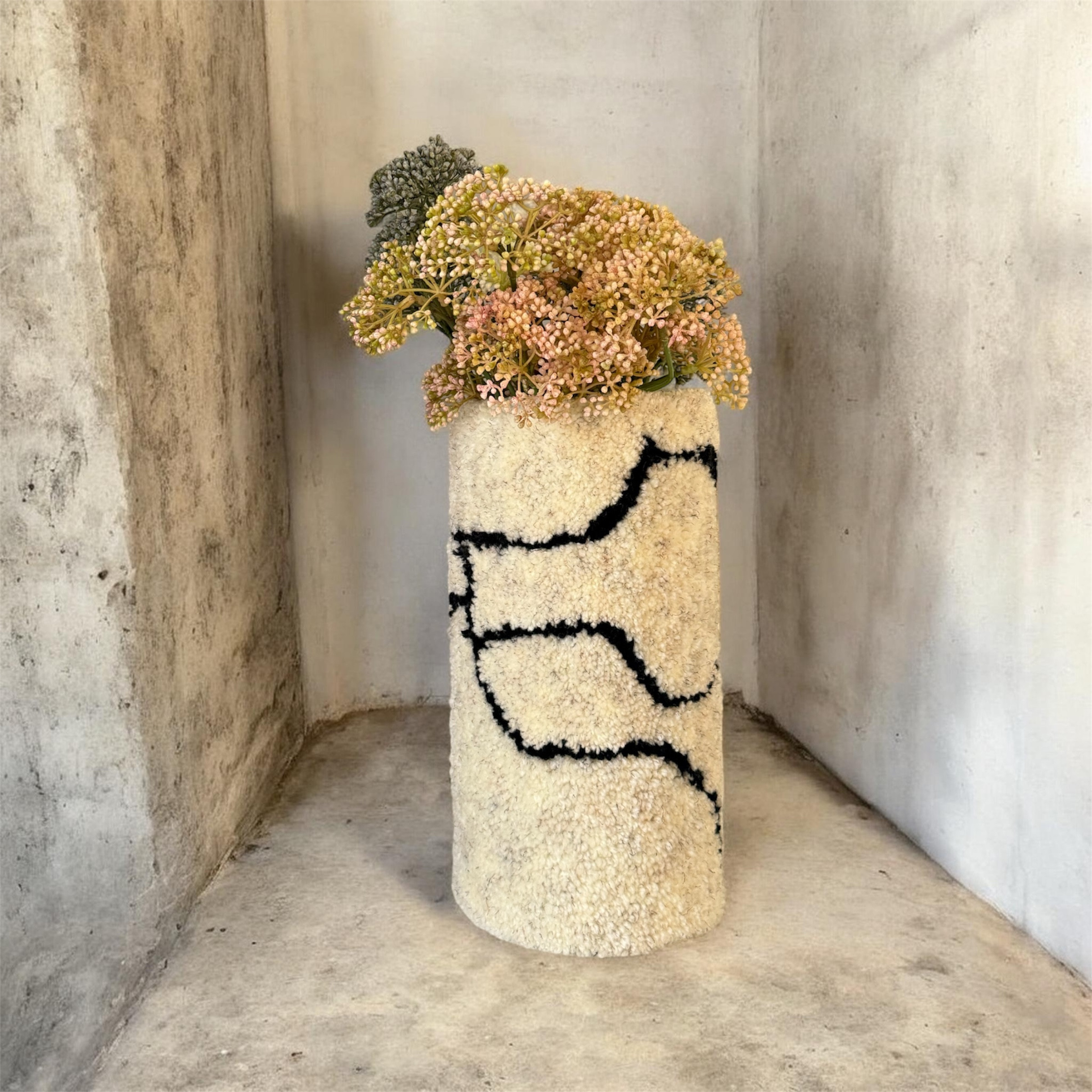 Grand Vase lignes noires