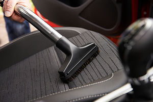 home-decorator-interior-car-cleaning-uph