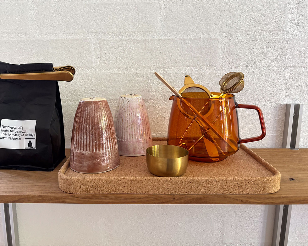Thumbnail: Kitchen shelves