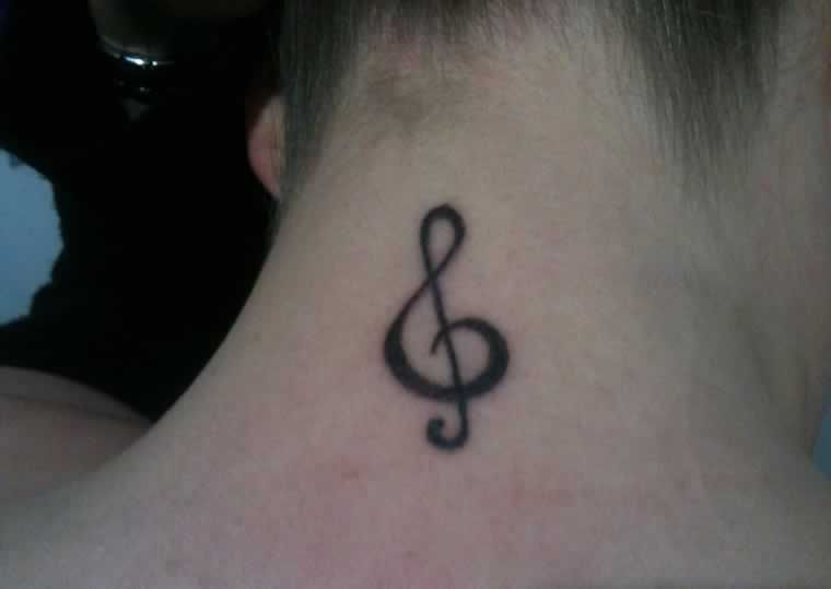 Tatuagem clave de sol.