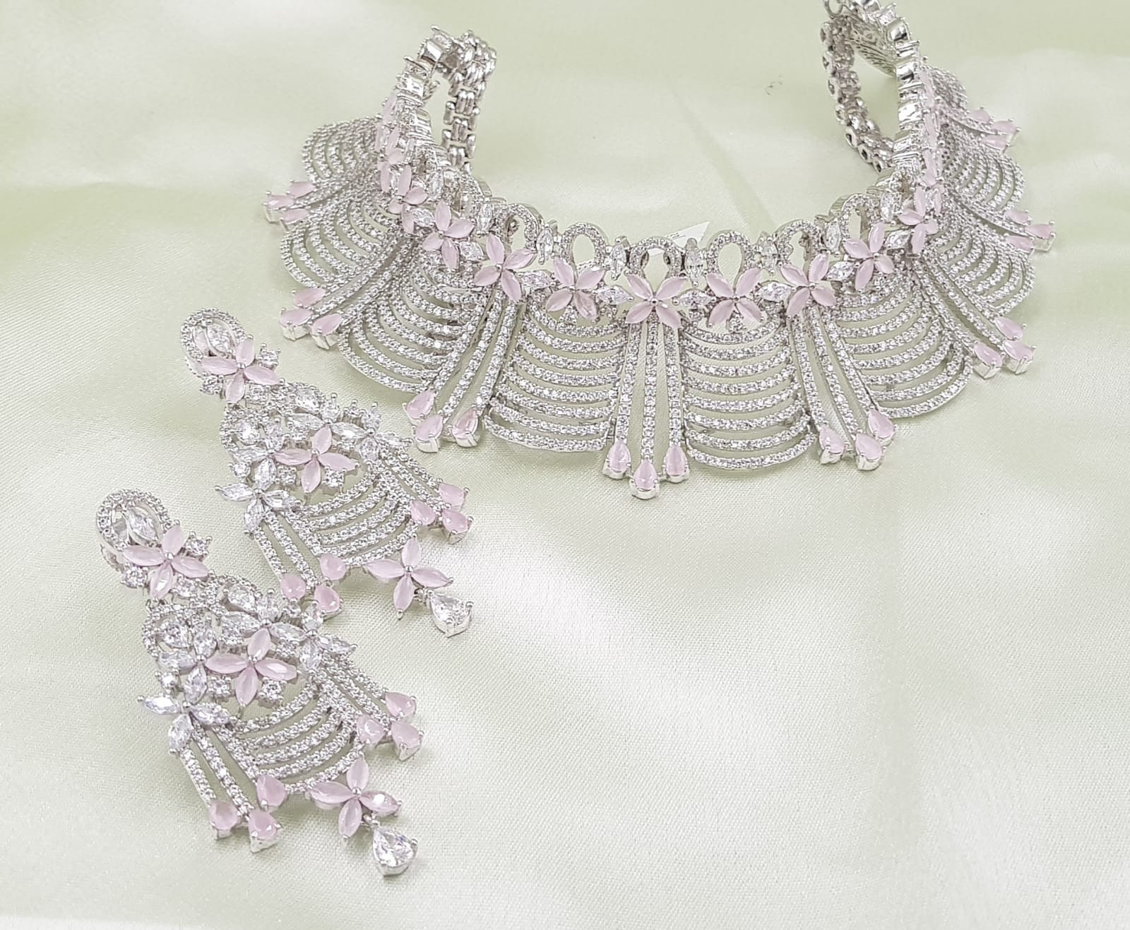 Annie Diamond Choker