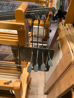 4 shaft loom mechanism