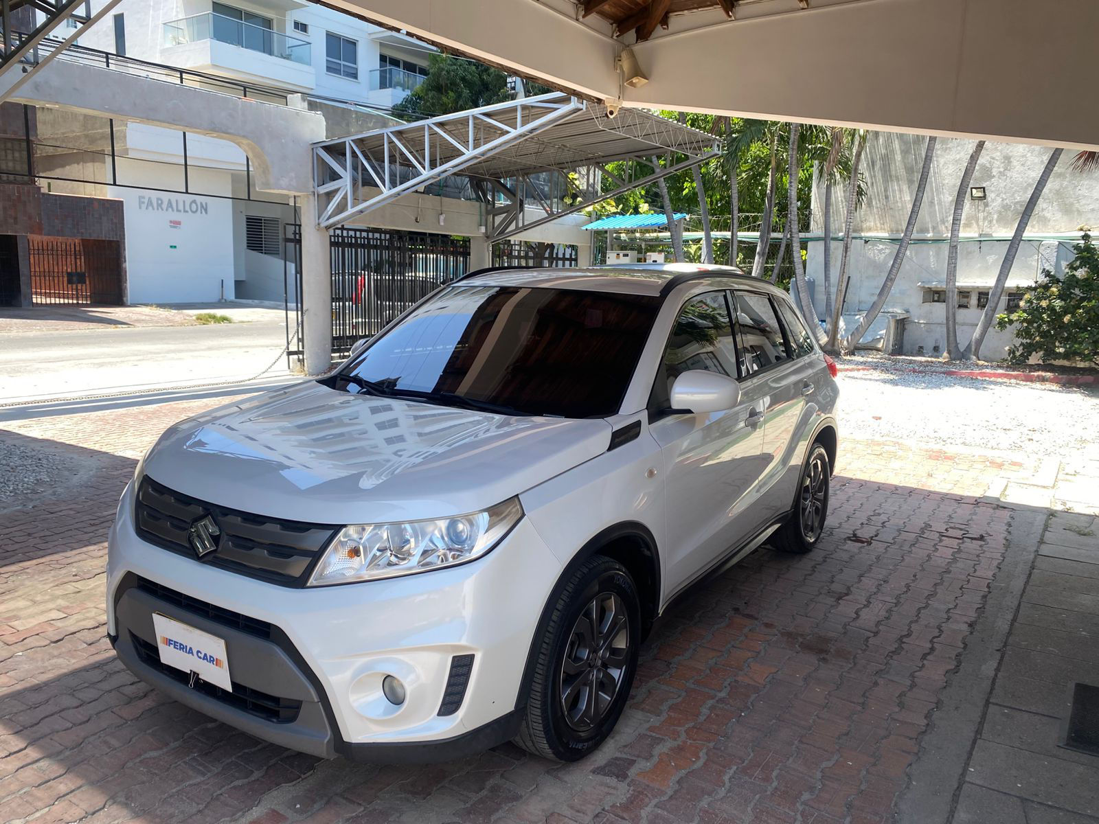 Suzuki Vitara 2WD AT 2017 | 5 Puestos | 1.6L Automática