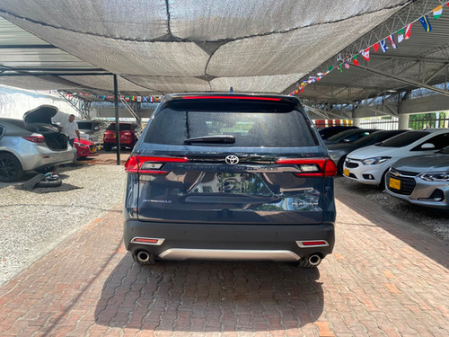 TOYOTA GRAND HIGHLANDER HÍBRIDA 2026