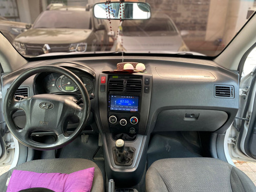 HYUNDAI TUCSON GL 2010 5 PUESTOS 2.0L MECÁNICA