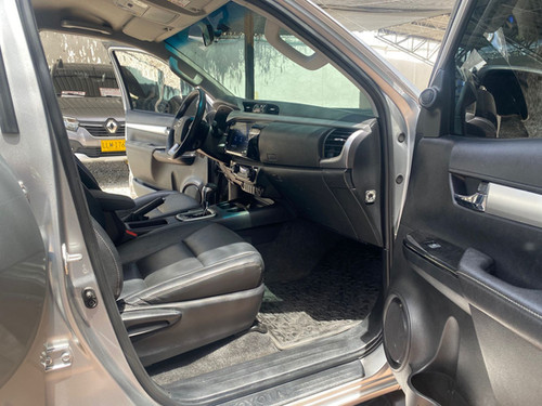 TOYOTA HILUX 2023 5 PUESTOS 2.4L AUTOMÁTICA 4X4