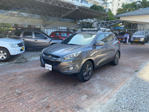 HYUNDAI TUCSON 2014 5 PUESTOS AUTOMÁTICA