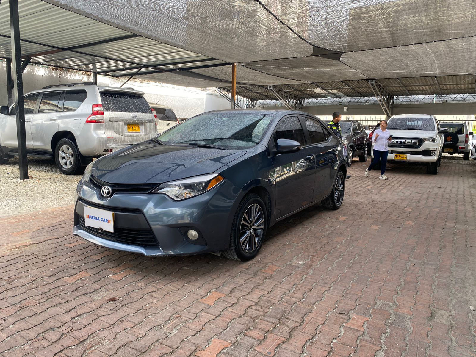 Toyota Corolla 2016 | 5 Puestos | 1.8L Automático