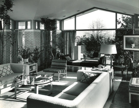 Mother's house 3.jpg