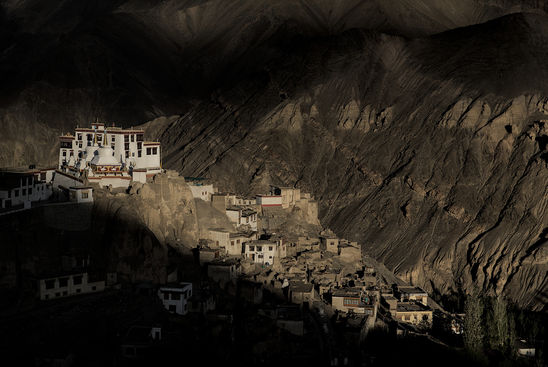 The last light of the day embraces Lamayuru and its monastery encircled by mountains.

Lamayuru - Ladakh, June 2022. 