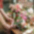 florist-in-a-shop-L2P237E.jpg