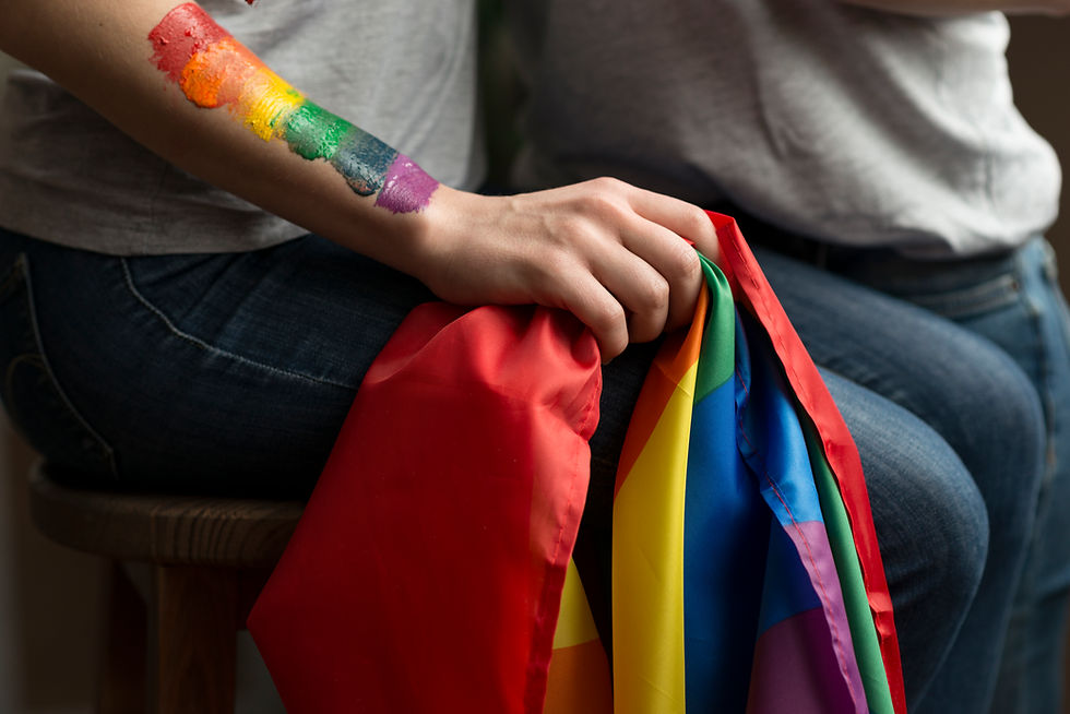 Sair do armário não é obrigação: Dia Internacional reforça orgulho, autonomia e respeito à diversidade LGBTQIAPN+