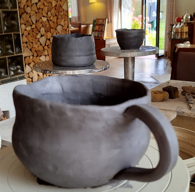 Yoga und Töpfern im Wassererlehen - Tasse.jpg