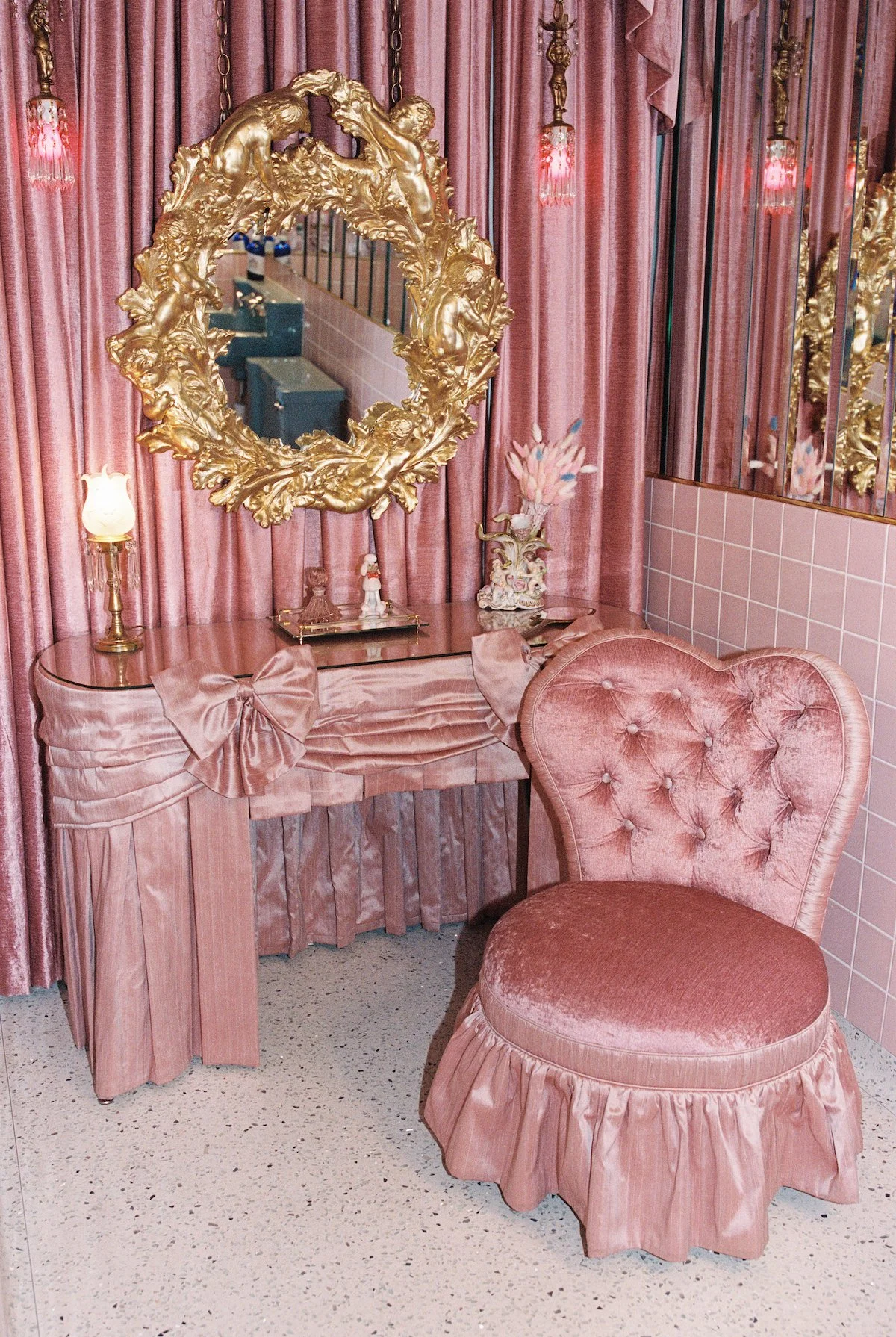 all-pink getting ready room at sure thing chapel las vegas wedding chapel