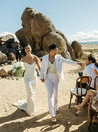 lesbian-wedding-joshua-tree-nxwhere-california-photographer.017.jpg