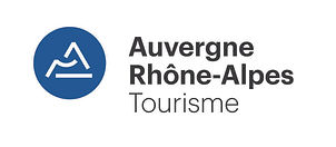 logo-auvergne-rhone-alpes-tourisme-blanc-cmjn-scaled-2-1024x447.jpg