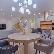 round-brown-wooden-table-with-chairs-ins